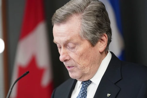 Bê bối ngoại tình với cấp dưới, Thị trưởng Toronto từ chức