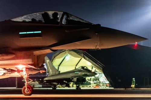 Liên quân Mỹ-Anh tấn công dữ dội lực lượng Houthi ở Yemen