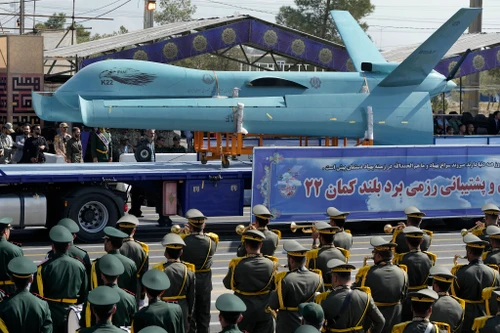 ‘UAV tầm xa nhất thế giới’ xuất hiện tại cuộc duyệt binh quy mô lớn của Iran