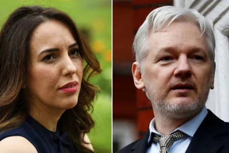 Người sáng lập WikiLeaks kết hôn trong tù