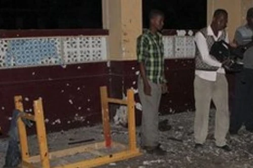 Đánh bom kép gần Dinh Tổng thống Somalia, 14 người chết