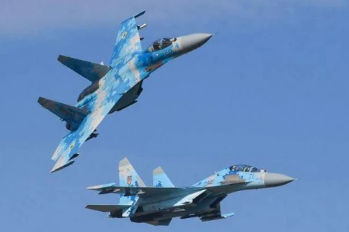 Nga điều tiêm kích Su-27 ‘hộ tống’ máy bay quân sự Pháp