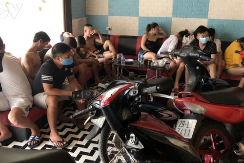 [Tin nhanh sáng 26-8-2020] Bắt quả tang 12 đối tượng tổ chức sử dụng ma túy trong quán karaoke 