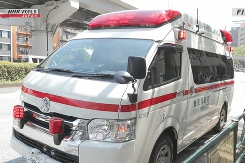 Lấy trộm cả ô tô cứu thương