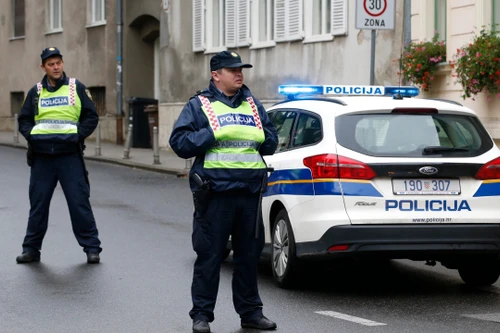 Croatia: Vác súng sang nhà hàng xóm bắn chết người 