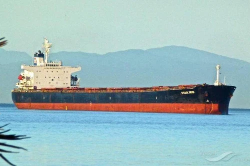 Mỹ nói Houthi phóng tên lửa vào tàu hàng trên đường tới Iran