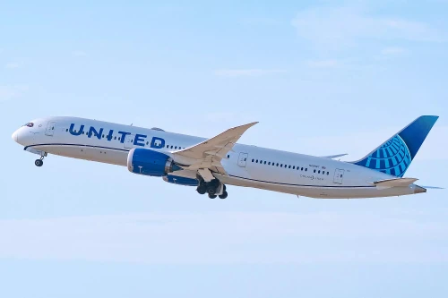 Máy bay Mỹ chở 256 người gặp sự cố, phải hạ cánh khẩn cấp ở Nigeria