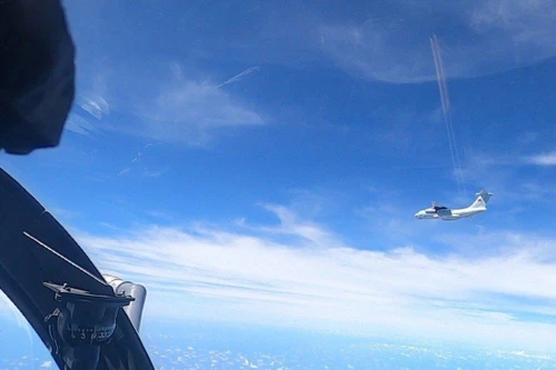 Trung Quốc nói gì việc vận tải cơ áp sát Malaysia?