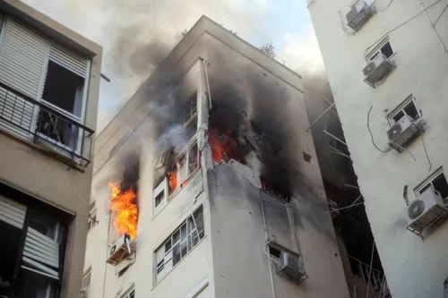 Chiến đấu cơ Israel bắn phá dữ dội các mục tiêu Hamas ở Dải Gaza