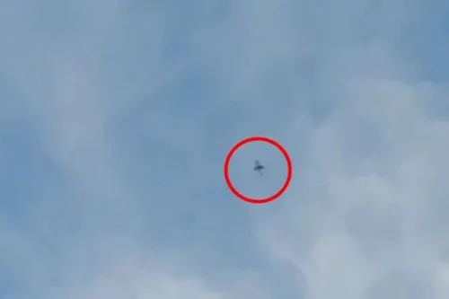 Khoảnh khắc máy bay huấn luyện Bulgaria lao xuống đất, phát nổ thành quả cầu lửa