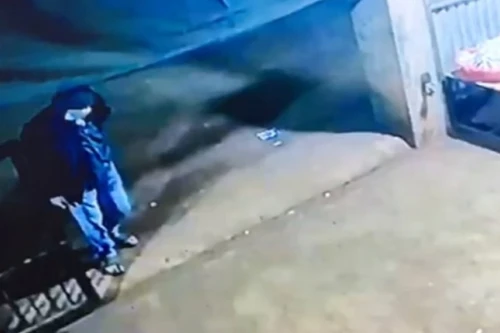 [Tin nhanh sáng 25-11-2020] Bắt giữ nghi phạm đột nhập, đâm chết chủ nhà trong đêm