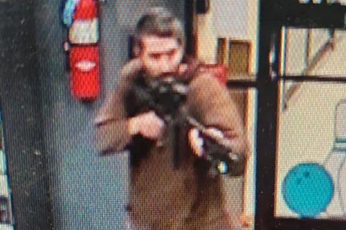 Xả súng kinh hoàng tại Mỹ, ít nhất 16 người thiệt mạng