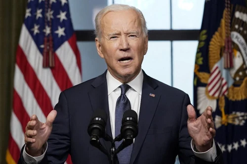 Tỷ lệ ủng hộ ông Biden giảm mạnh