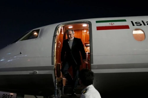 Ngoại trưởng Iran đến Matxcơva gặp Tổng thống Nga Vladimir Putin