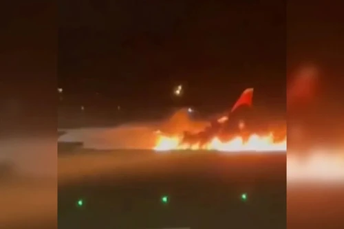 Động cơ máy bay Nga bốc cháy sau khi hạ cánh tại Thổ Nhĩ Kỳ