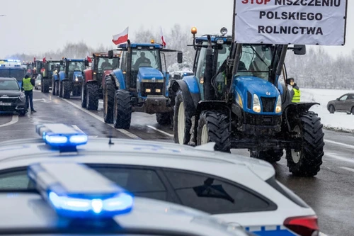 Người biểu tình Ba Lan phong tỏa 6 cửa khẩu biên giới với Ukraine