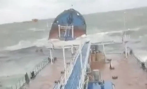 Tổng thống Putin ra chỉ thị sau khi hai tàu chở dầu Nga gặp nạn ở Eo biển Kerch