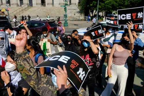 Biểu tình phản đối chính sách nhập cư của Tổng thống Trump lan rộng tại Mỹ