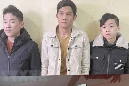 [Tin nhanh sáng 2-2-2021] Bắt giữ 3 đối tượng lấy cắp mật khẩu tài khoản, chiếm đoạt hàng tỷ đồng