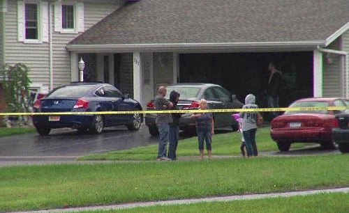 Cụ ông 75 tuổi bắn chết con trai rồi đốt xác phi tang