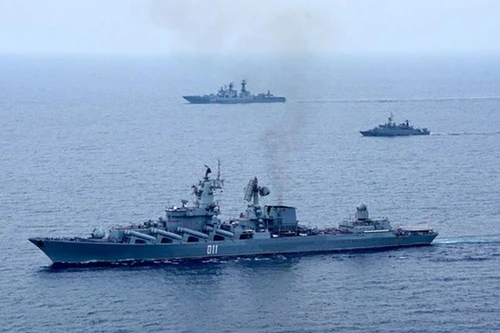 Tàu hải quân Nga đi qua eo biển Tsugaru về phía Thái Bình Dương