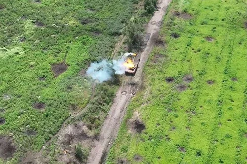 Nga tung video phá hủy xe quân sự Ukraine ở tỉnh Kursk