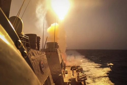 Mỹ lần đầu phát hiện tàu ngầm không người lái của Houthi