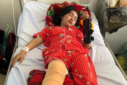 [Tin nhanh tối 14-3-2021] Truy tìm chiếc xe ô tô tông vào 2 học sinh rồi bỏ chạy