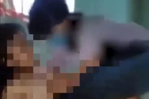 [Tin nhanh sáng 15-8-2020] Khởi tố 3 đối tượng lột áo thiếu nữ 17 tuổi, quay clip đăng Facebook