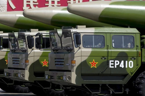 Trung Quốc bắn “tên lửa diệt tàu sân bay” ra Biển Đông