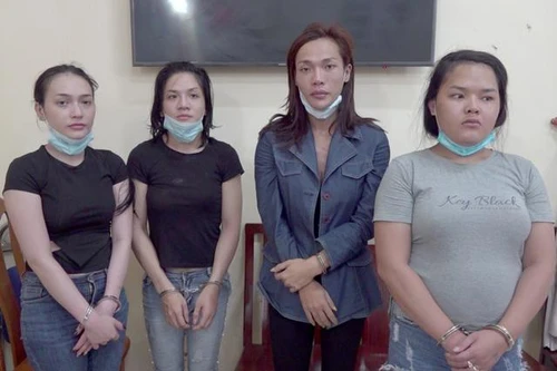 [Tin nhanh sáng 19-5-2021] Bắt giữ nhóm trộm chuyển giới chuyên móc túi du khách 