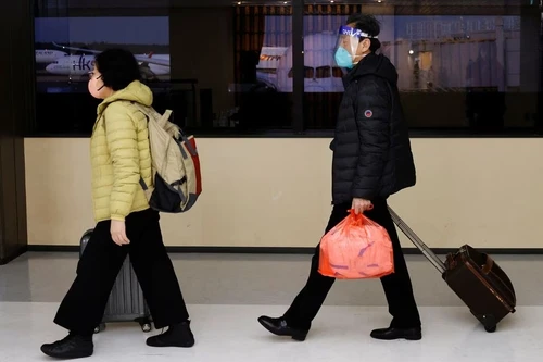 Nhật Bản cân nhắc nới lỏng kiểm soát biên giới với người từ Trung Quốc