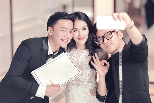 Cận cảnh những chiếc áo cưới thực hiện ròng rã suốt 3 tháng của Tú Vi 