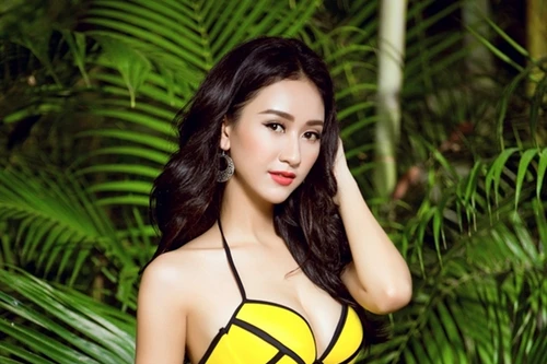 Á hậu Hà Thu "khoe" vóc dáng hoàn hảo trong trang phục bikini