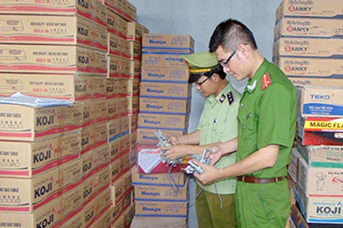 Phát hiện cơ sở lắp ráp máy lọc nước và bếp gas trái phép