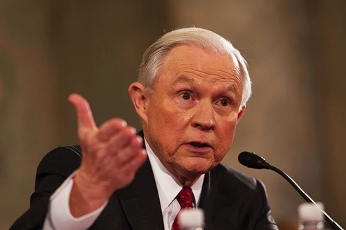 Bộ trưởng Tư pháp Mỹ che giấu cuộc gặp mặt với đại sứ Nga