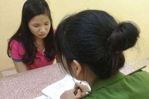 Giả danh cán bộ ngân hàng, lừa “chạy” việc