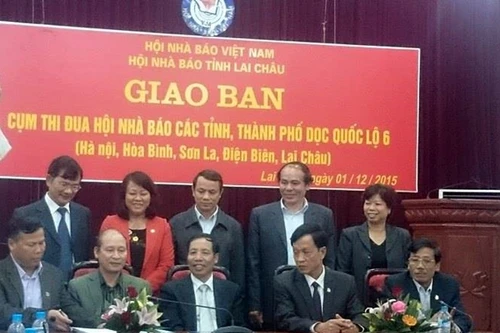 Giao ban Cụm thi đua Hội Nhà báo các tỉnh, thành phố dọc Quốc lộ 6 năm 2015