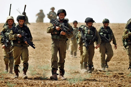 Vừa chấp thuận đề xuất ngừng bắn, Israel nối lại không kích ở Gaza