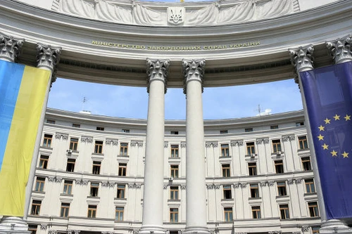 Luật sư Anh: Ukraine trì hoãn hợp tác với EU, "cái kết trả giá bằng máu"