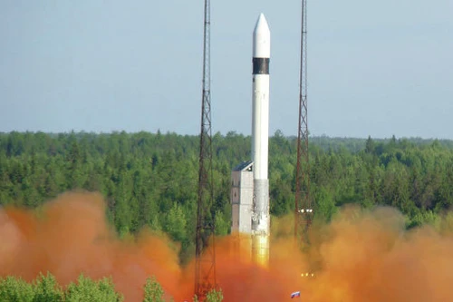 Nga ra mắt tên lửa đẩy Rokot 3 vệ tinh