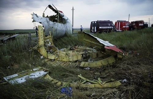 Hà Lan cho phép di dời mảnh vỡ máy bay MH17 để tìm kiếm thi thể nạn nhân