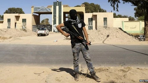 Nhóm hồi giáo cực đoan bất ngờ tấn công thị trấn ven biển Kenya