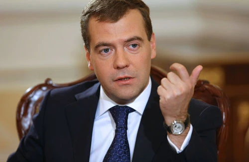 Thủ tướng Medvedev: Phương Tây đang "thử" sức mạnh của Nga