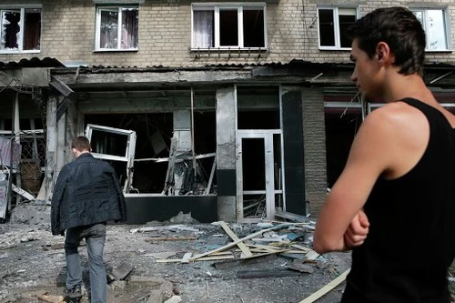 Kiev sẽ “dọn sạch” Donesk và Lugansk trước ngày quốc khánh?