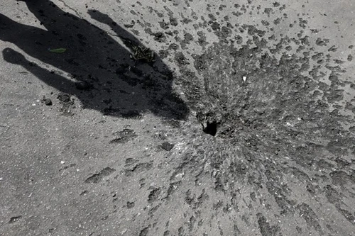 Quân đội Ukraine liên tục nã pháo, Nga sơ tán các nhân viên hải quan 