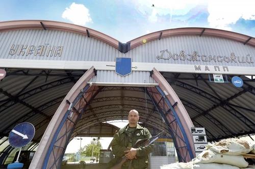 Chính quyền Ukraine cam kết sẽ điều tra vụ nổ súng gần biên giới Nga