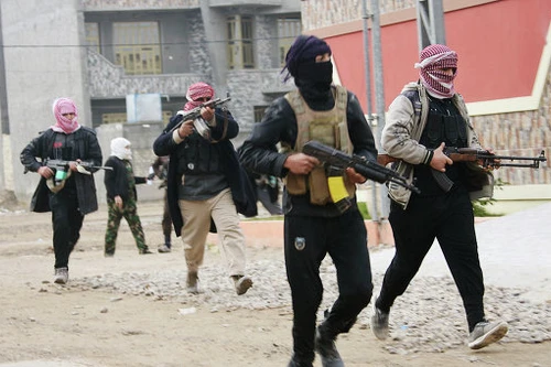 Nhiều phụ nữ trẻ người Anh "đầu quân" cho khủng bố IS