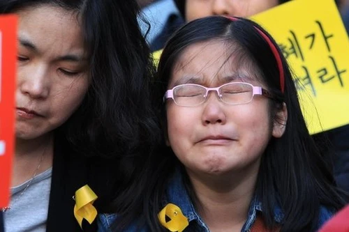 Vụ chìm phà Sewol: Tổng thống Park cam kết “trừng phạt nghiêm khắc” người có tội