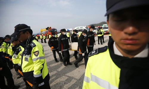 Hé lộ cuộc gọi cứu hộ đầu tiên từ phà chìm Sewol